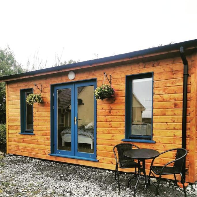 Ceaser'S Cabin Is A Cosy 1 Bedroom Cabin Lahinch Kültér fotó