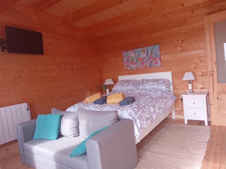 Ceaser'S Cabin Is A Cosy 1 Bedroom Cabin Lahinch Kültér fotó